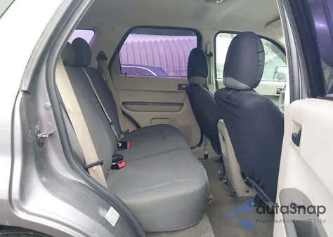 2012 Ford Escape Xls z USA, uszkodzony, nr VIN 1FMCU0C74CKB60736